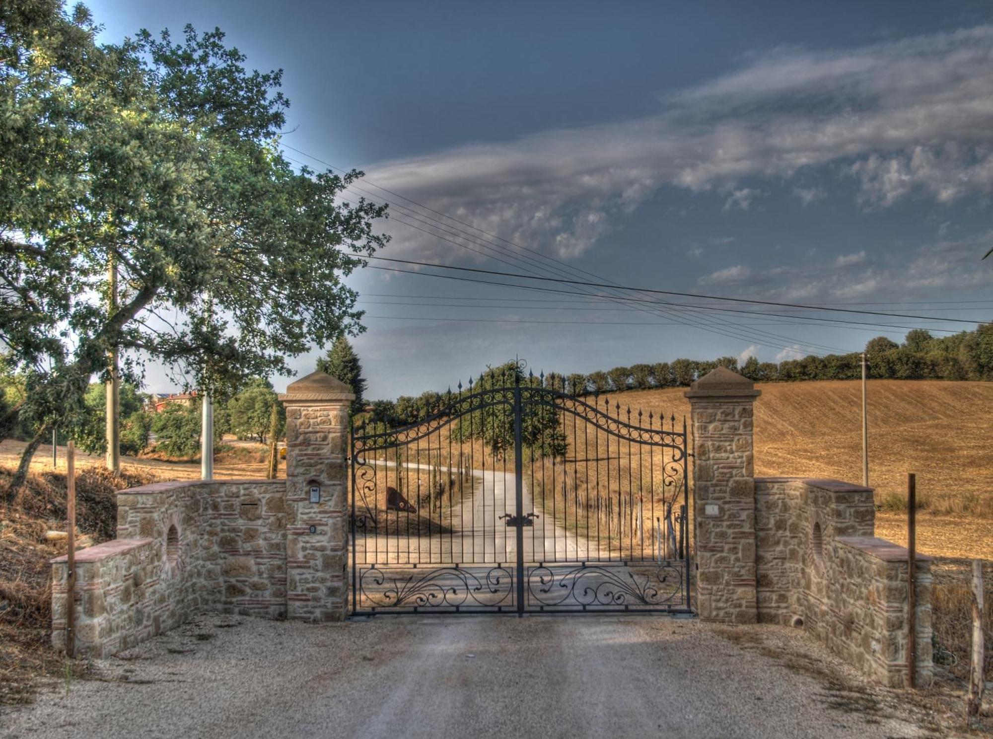 Agriturismo Podere Del Lepre Guest House San Quirico  Exterior photo